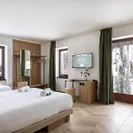 Passo Tre Croci Cortina מלון