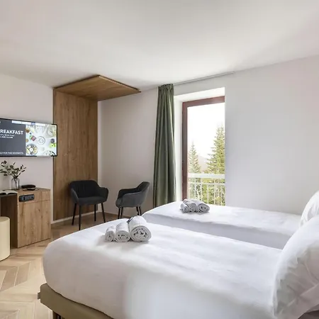 Passo Tre Croci Cortina Hotel