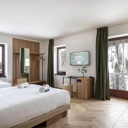 Passo Tre Croci Cortina Hotel