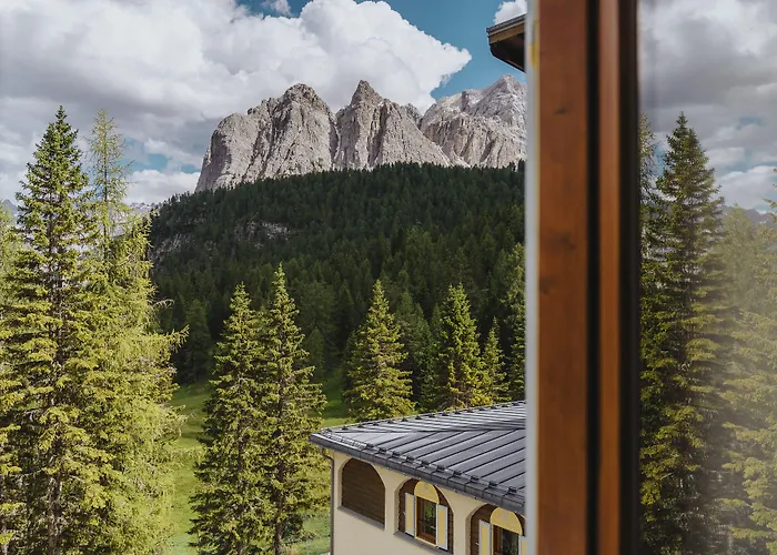 Passo Tre Croci Cortina Hotel 3*